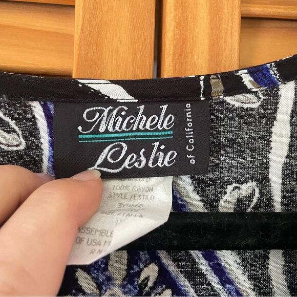 Vintage Geometric Floral Patterned Romper Plus Size Jumpsuit - Picture 5 of 12